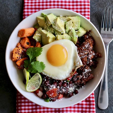 The Best Mexican Breakfast Recipes in 2020 | Breakfast bowls recipe, Chorizo breakfast ...