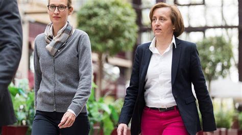 AfD und Twitter: Beatrix von Storch und Alice Weidel droht Ermittlungsverfahren