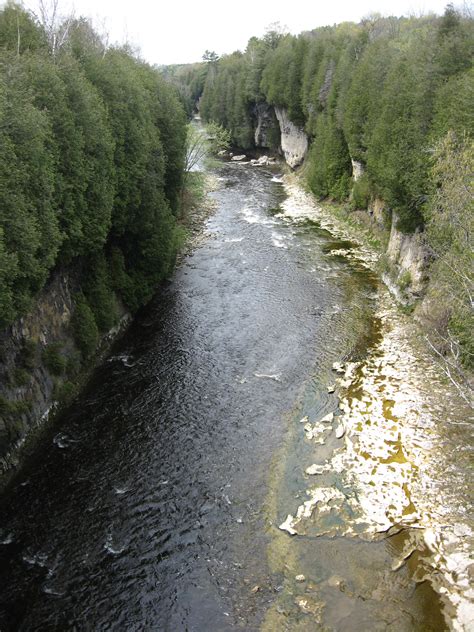 File:Elora Gorge.jpg - Wikimedia Commons