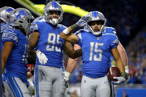 Detroit Lions vs Tampa Bay Buccaneers: Live updates, score, TV channel ...