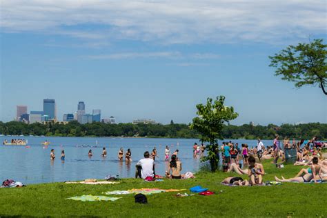 5 Minneapolis Parks to See on VacationThe World's Greatest Vacations