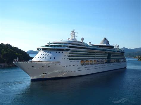 SERENADE OF THE SEAS, Passenger (Cruise) Ship - Details and current position - IMO 9228344 ...