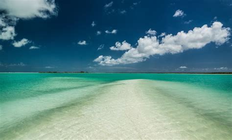 6 Best beaches in Kiribati - Ultimate guide (September 2024)