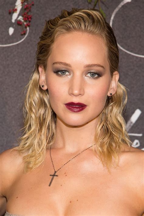 Jennifer Lawrence - "Mother" Premiere in Paris 09/07/2017 • CelebMafia