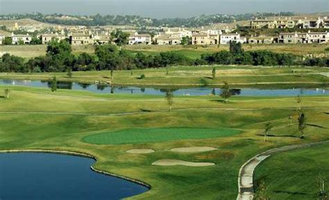 Dos Lagos Golf Course, Corona, California - Golf course information and reviews.