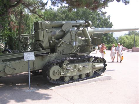File:152 mm gun M1935 (Br-2) at Museum of Heroic Defense and Liberation of Sevastopol on Sapun ...