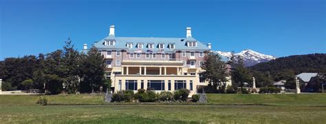 Chateau Tongariro Hotel History Grand New Zealand Resort Complex Located - BersamaWisata