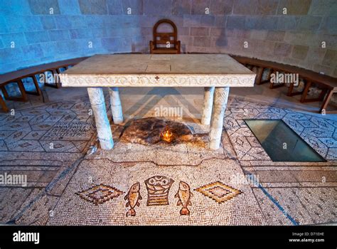 Tabgha church, bread and fish mosaic Stock Photo - Alamy