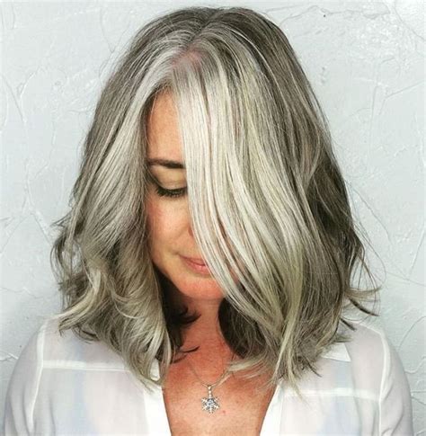 65 Gorgeous Hairstyles for Gray Hair to Try in 2024 | Tagli di capelli ...