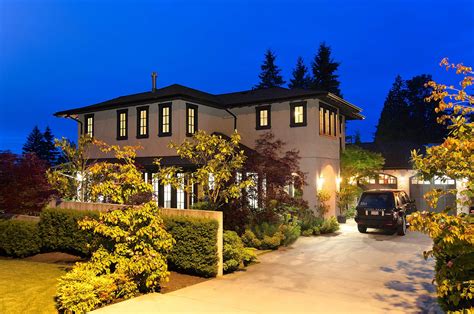 3895 Sunnycrest Drive - West Vancouver Homes and Real Estate - BC, Canada