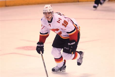 Matthew Tkachuk, Calgary Flames top Philadelphia Flyers - UPI.com