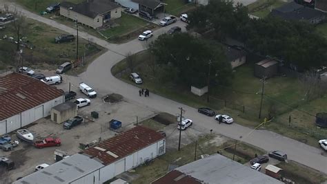 Houston, Texas crime: Man shot inside vehicle in Aldine area | khou.com