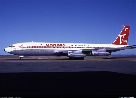 Boeing 707-338 - Qantas | Aviation Photo #0924900 | Airliners.net