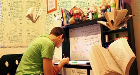 5 Must-Have Essentials in Your Study Room - In NewsWeekly