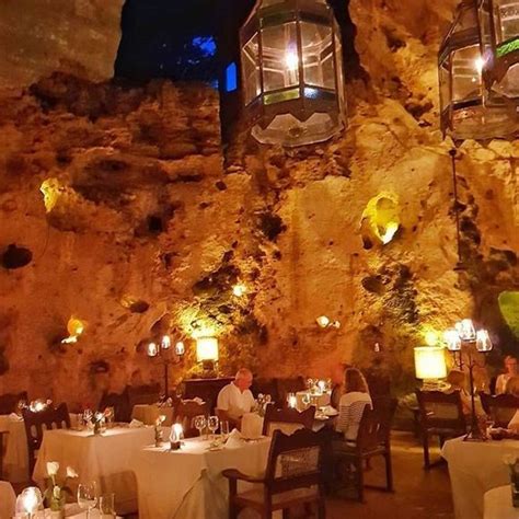 Ali Barbour's Cave Restaurant – Diani Beach, Kenya - Gastro Obscura