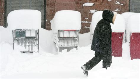 An early winter storm blasts Colorado and other parts of the country