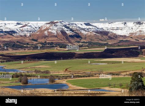 Drakensberg mountains snow hi-res stock photography and images - Alamy