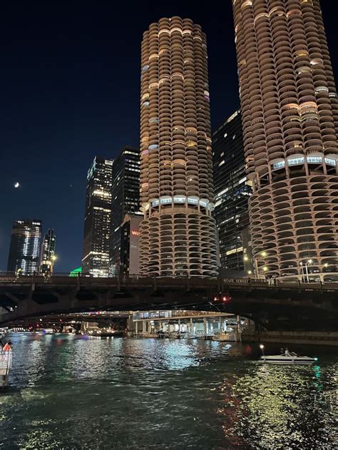 chicago riverwalk @ night | Chicago riverwalk, Chicago at night, Chicago aesthetic