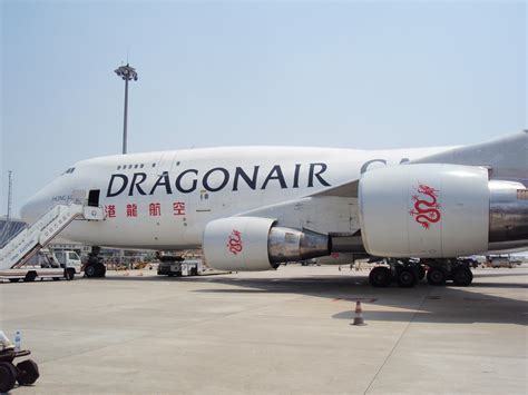 File:Dragonair Boeing 747-400BCF Freighter..JPG - Wikimedia Commons