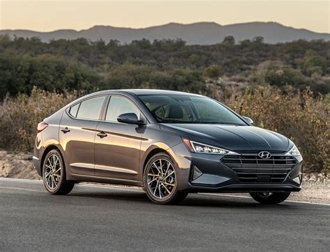 2019 Hyundai Elantra Review