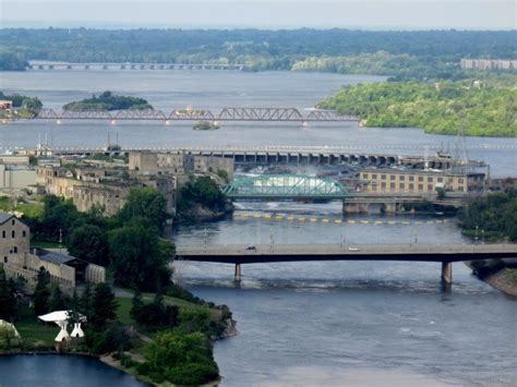 Peace Tower at Parliament Hill Ottawa Canada - FREE Tours