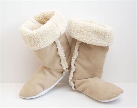 Sew Can Do: DIY Sherpa Boots? Oh Yeah!!!