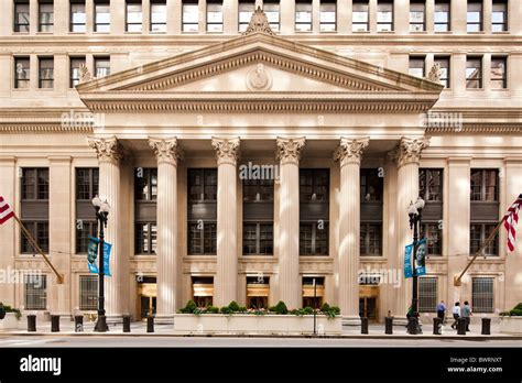 Federal Reserve Bank Fed Chicago, Illinois Stock Photo - Alamy