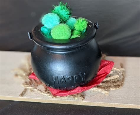 A Quick, Easy, & Inexpensive Mini Cauldron Craft for Halloween Decor ...