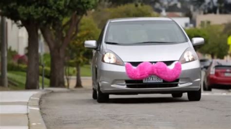 Lyft Shaves Off the Fuzzy Pink Mustache - autoevolution