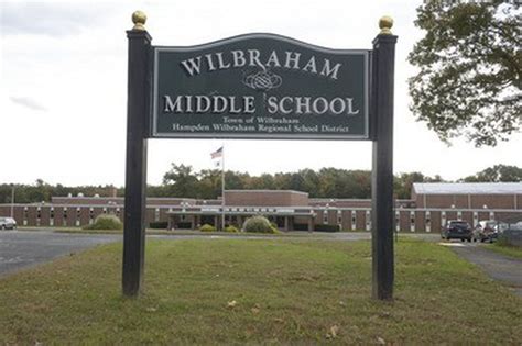 State Police Bomb Squad responds to Wilbraham Middle School for reported threat - masslive.com