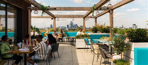 Skylight Peckham - A 250-Person Roof Bar Overlooking South London...