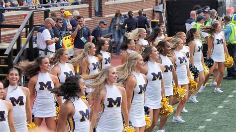 Michigan Dance Team 2023.09.09 032a | Michigan Dance Team | Fan in the ...