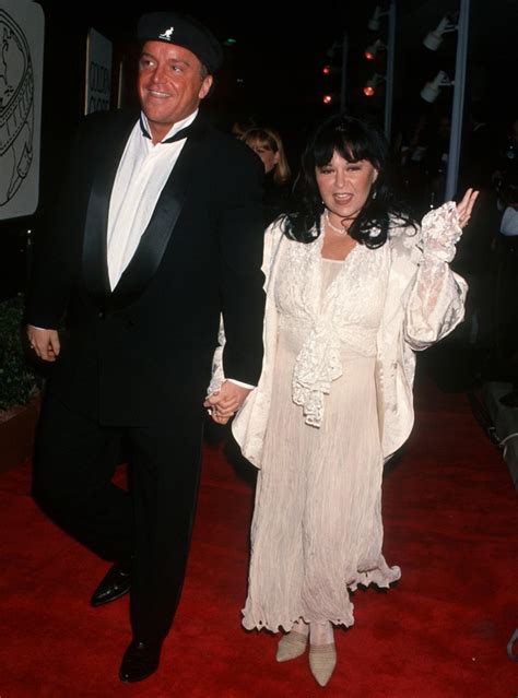 15 Signs These Celebrity Marriages Were Doomed | Roseanne barr, Celebrities, Marriage