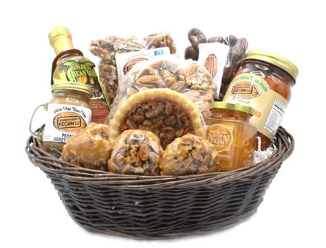 Deluxe Pecan Lover's Gift Basket – Fredericksburg Pecan Company