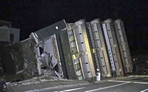 Buildings Collapse in Japan Earthquakes; 6 cases of People Buried Alive ...