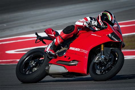 101 Photos of the Ducati 1199 Panigale R - Asphalt & Rubber