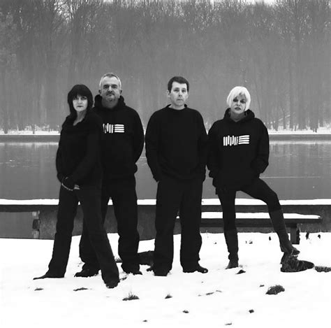 Throbbing Gristle – Mute Song