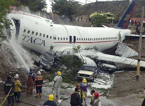 Cinco muertos y 38 heridos en un accidente aéreo en Honduras | Internacional | EL PAÍS