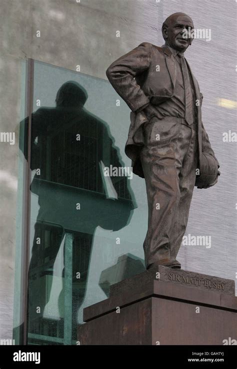 Soccer - Manchester United - Sir Matt Busby Statue - Old Trafford Stock ...