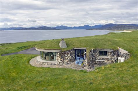 Isle of Harris Cottages (Walkhighlands)