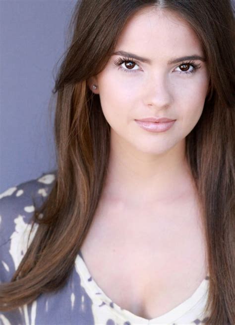 Shelley Hennig Wallpapers Images Photos Pictures Backgrounds