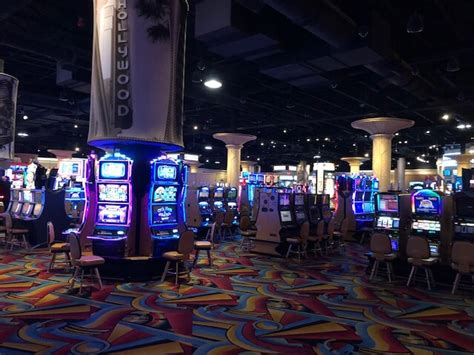 Hollywood Casino Perryville Poker Room Review