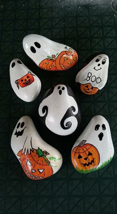 Halloween 🎃 is coming! Paint these rocks and get ready for one of my ...