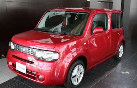 日本自動車デザインコーナー 「Japanese Car Design Corner」: Nissan Cube: The Japanese “box” car phenomenon no ...