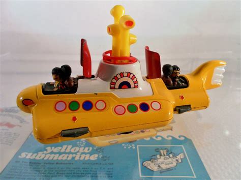 Vintage Original 1969 Corgi Toys Yellow Submarine Diecast. Figures, Hatches, Propeller ...