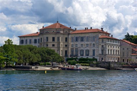 loveisspeed.......: The Palace of Isola Bella on Lake Maggiore..Palazzo Borromeo....lovely!