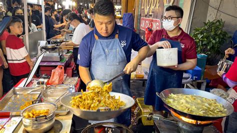 Jonker Street Night Market - Street Food In Melacca, Malaysia