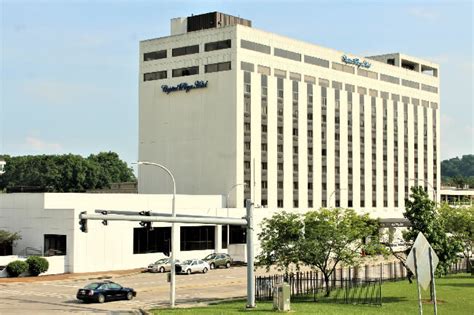 Capital Plaza Hotel: Hospitality in Frankfort, KY