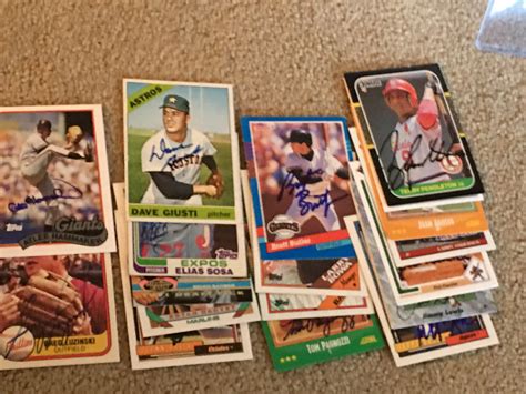 Lot Detail - 19 CERTIFIED + HAND SIGNED BASEBALL CARDS