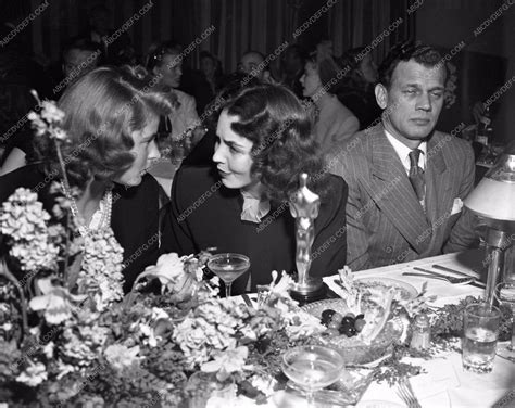 1943 Oscars Ingrid Bergman Jennifer Jones Joseph Cotten dinner aa1943- – ABCDVDVIDEO